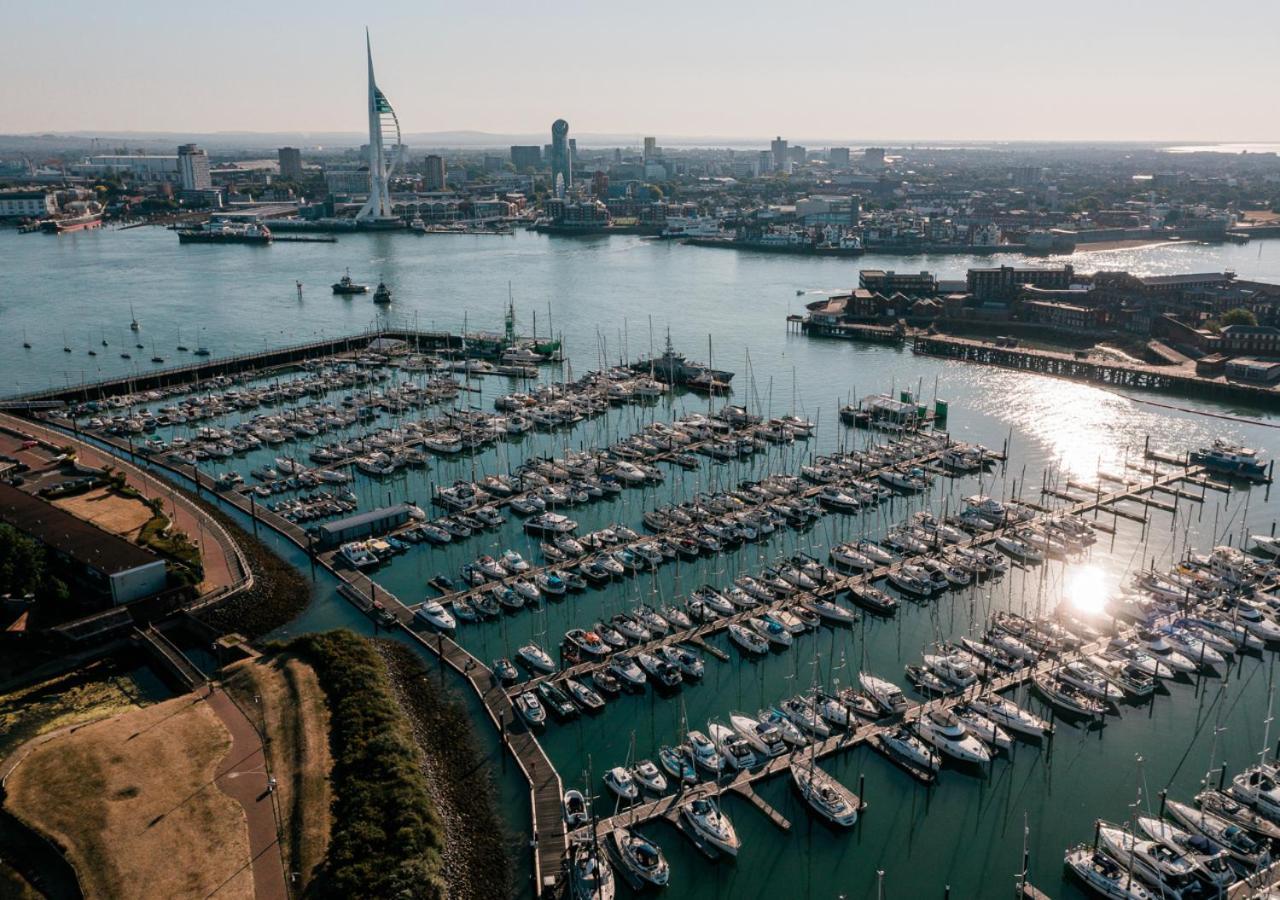 Rooms At Haslar Marina Gosport Exterior foto